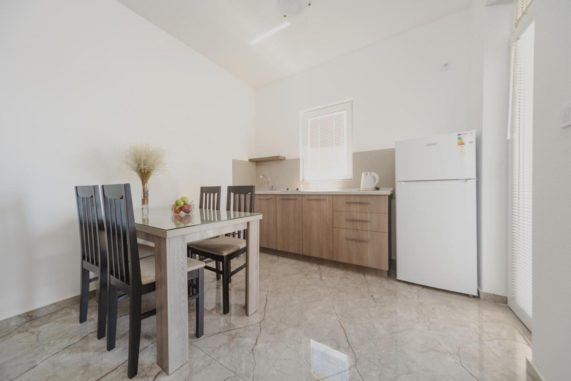 Apartmani Agape Petrovac Екстериор снимка