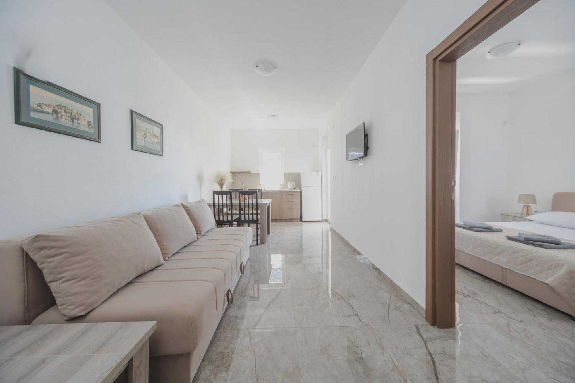 Apartmani Agape Petrovac Екстериор снимка