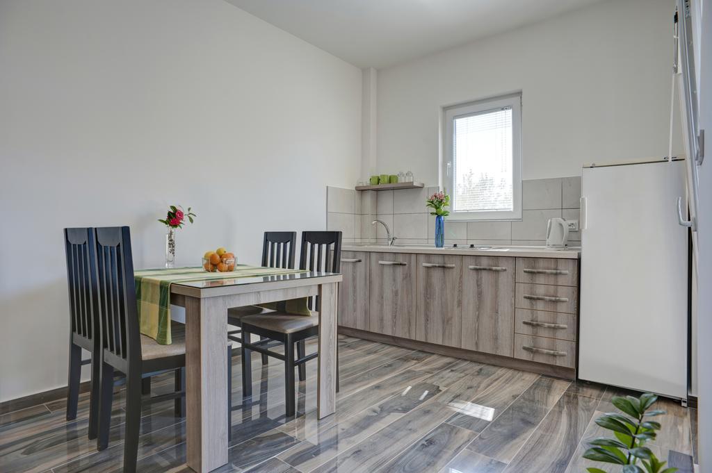 Apartmani Agape Petrovac Екстериор снимка