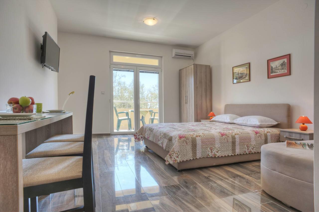 Apartmani Agape Petrovac Екстериор снимка